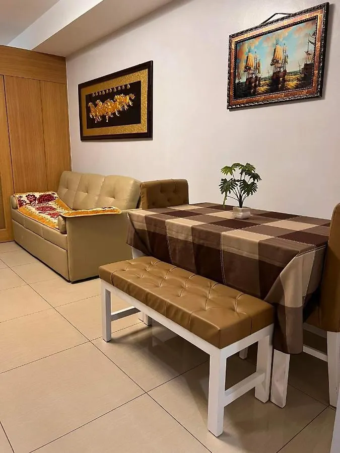 Jona'S Place At Shell Residences Manila