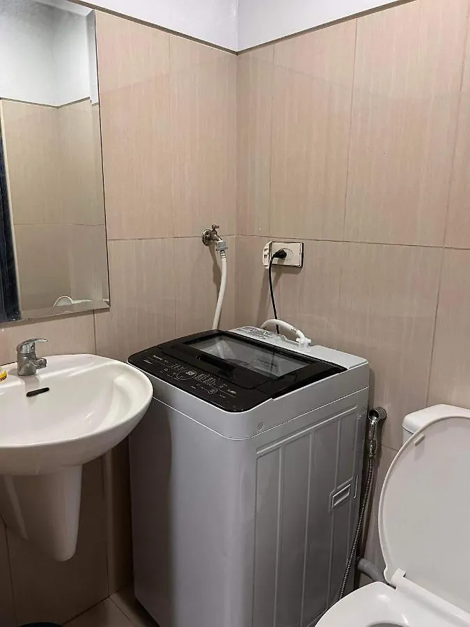 Jona'S Place At Shell Residences Manila
